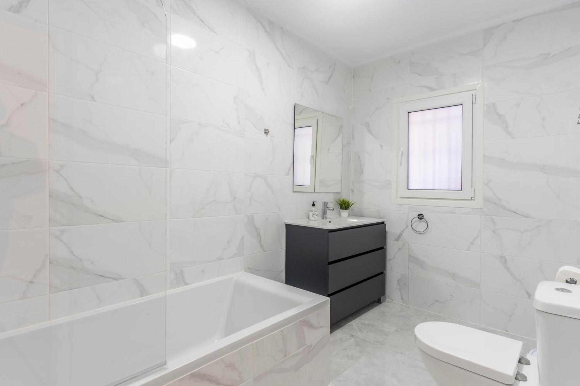 Beautiful 5 Bedroom Villa, Sea Views, Private Pool, Estepona Newly Refurbished 외부 사진