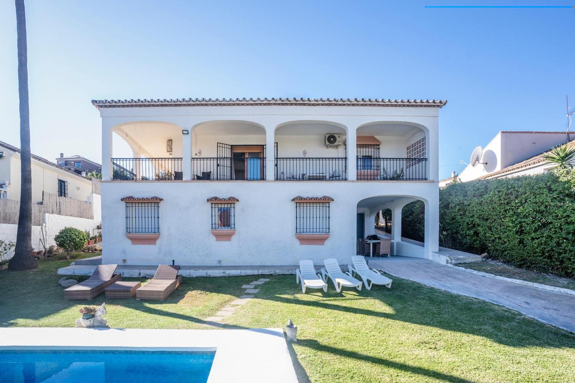 Beautiful 5 Bedroom Villa, Sea Views, Private Pool, Estepona Newly Refurbished 외부 사진